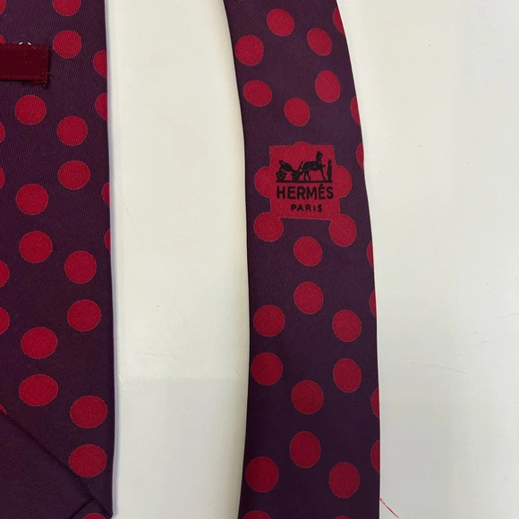 ! Hermes Tie Silk polka dot Luxury Tie - Picture 2 of 4